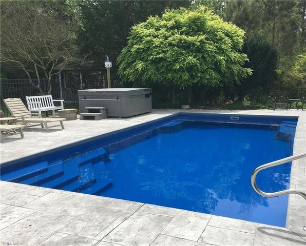 9207 Wigneil ST, Suffolk, VA 23433