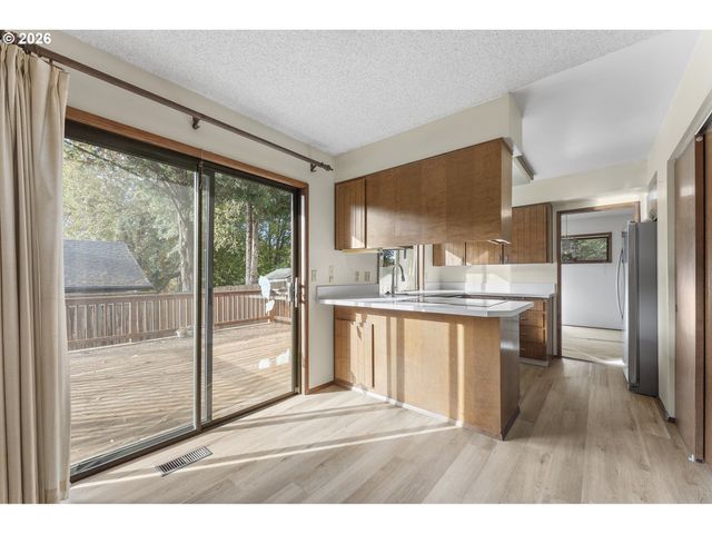 13470 Sw 24TH St, Beaverton, OR 97008