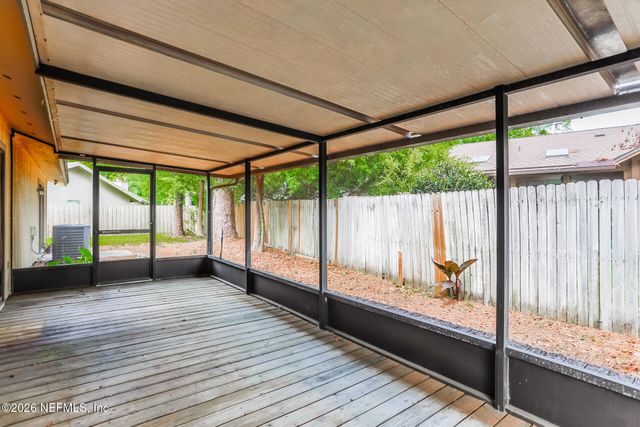7213 SECRET WOODS Drive, Jacksonville, FL 32216