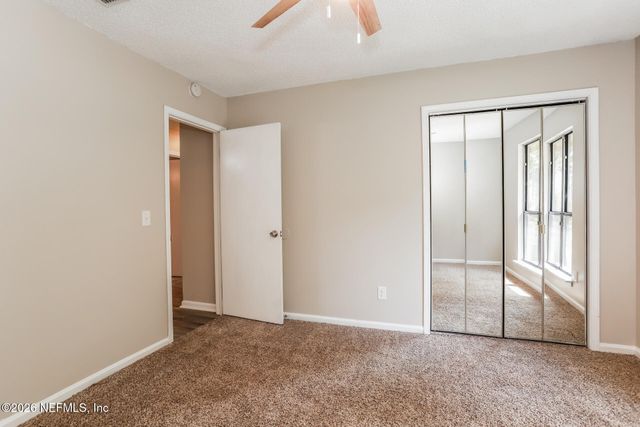 7213 SECRET WOODS Drive, Jacksonville, FL 32216