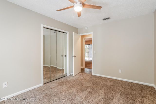 7213 SECRET WOODS Drive, Jacksonville, FL 32216