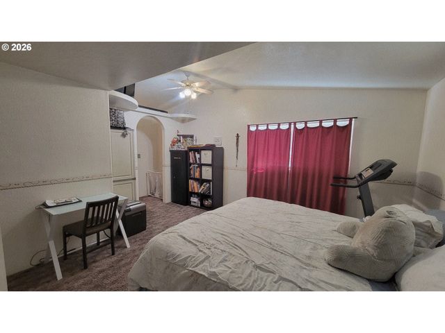 724 Ne LAURANCE St, Myrtle Creek, OR 97457