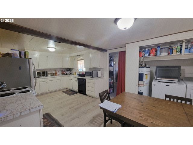 724 Ne LAURANCE St, Myrtle Creek, OR 97457