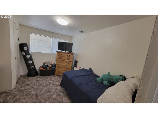 724 Ne LAURANCE St, Myrtle Creek, OR 97457