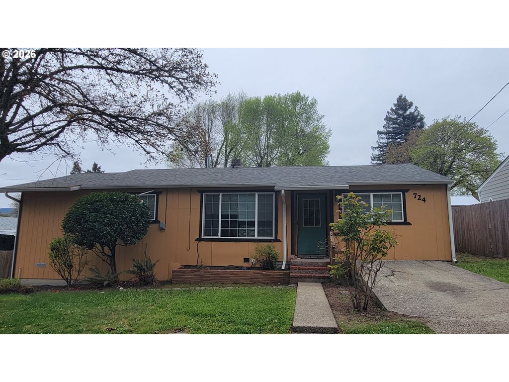 724 Ne LAURANCE St, Myrtle Creek, OR 97457