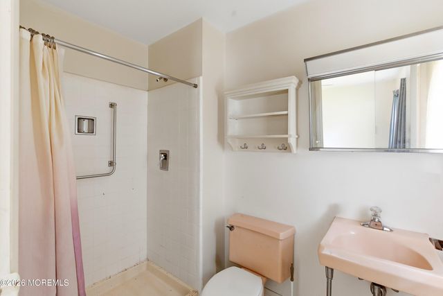 78B Dorchester Drive 1002, Lakewood, NJ 08701