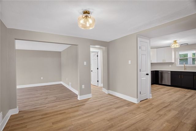 2963 Espy Ave, Dormont, PA 15216