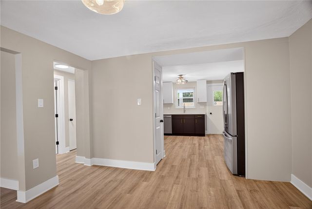 2963 Espy Ave, Dormont, PA 15216