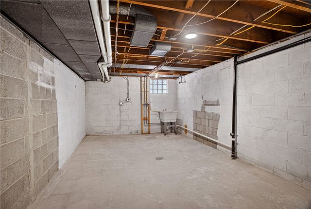 2963 Espy Ave, Dormont, PA 15216