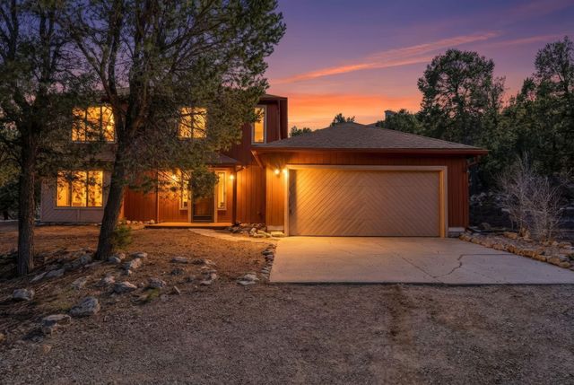 98 Lagarto Road, Tijeras, NM 87059