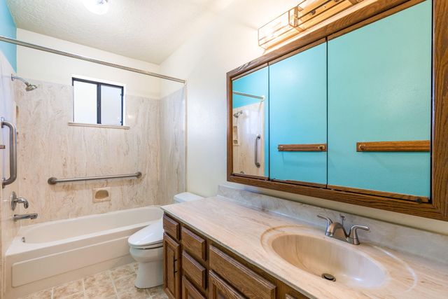 98 Lagarto Road, Tijeras, NM 87059