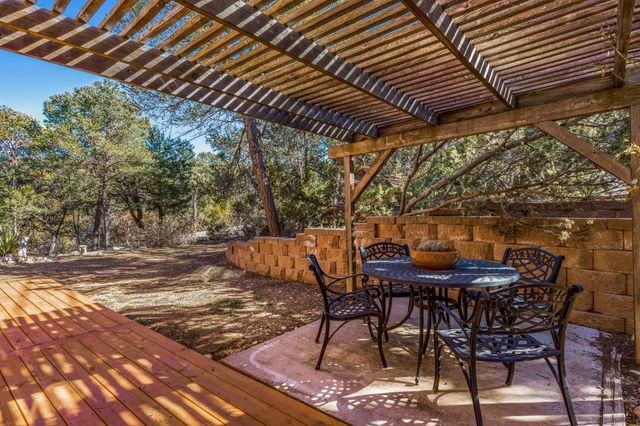 98 Lagarto Road, Tijeras, NM 87059