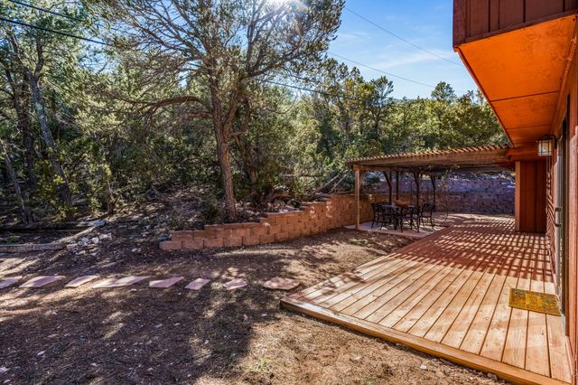 98 Lagarto Road, Tijeras, NM 87059