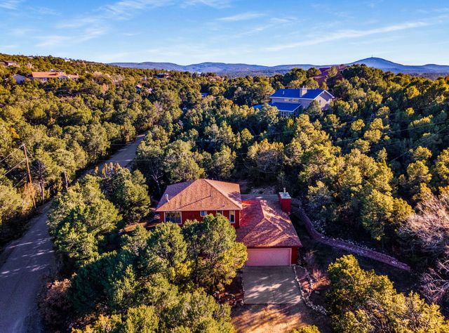 98 Lagarto Road, Tijeras, NM 87059