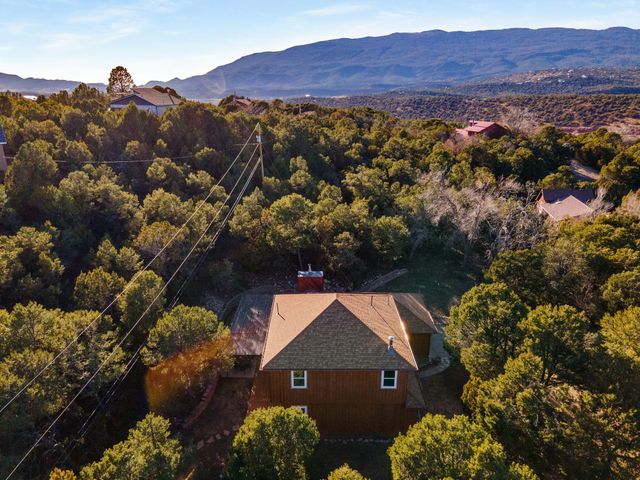 98 Lagarto Road, Tijeras, NM 87059