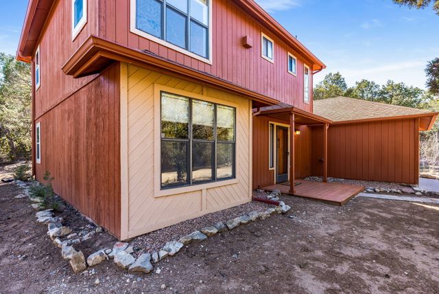 98 Lagarto Road, Tijeras, NM 87059