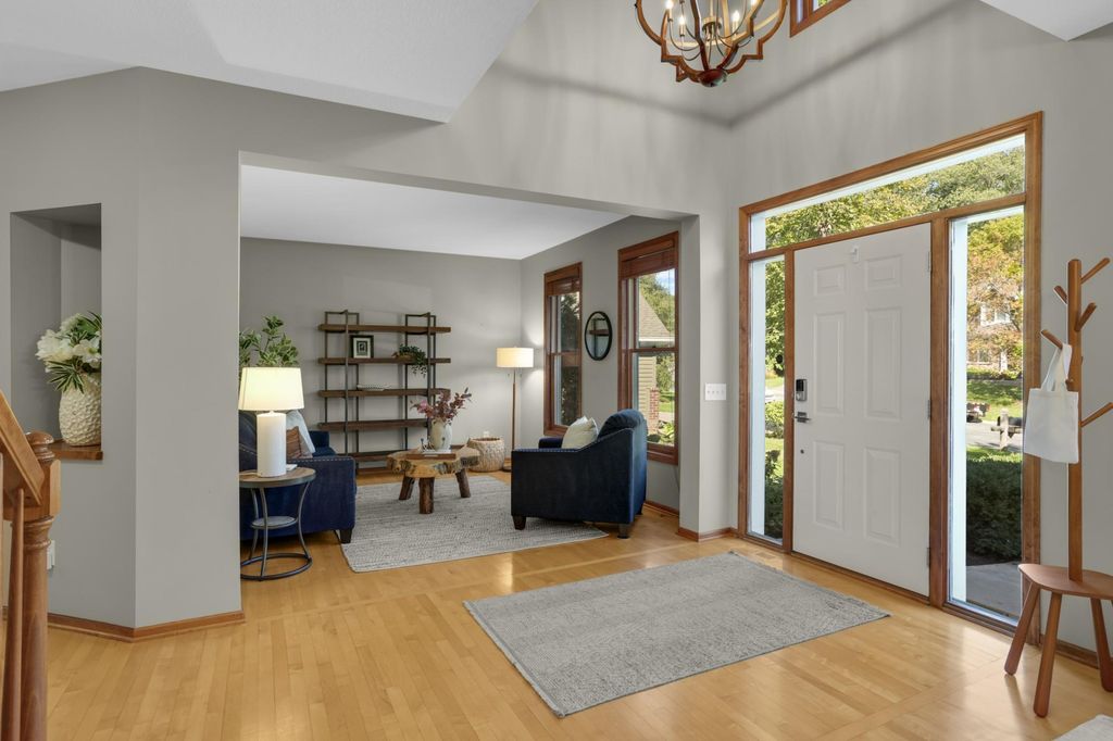 7164 Harrison Hill Trail, Chanhassen, MN 55317 — photo 4