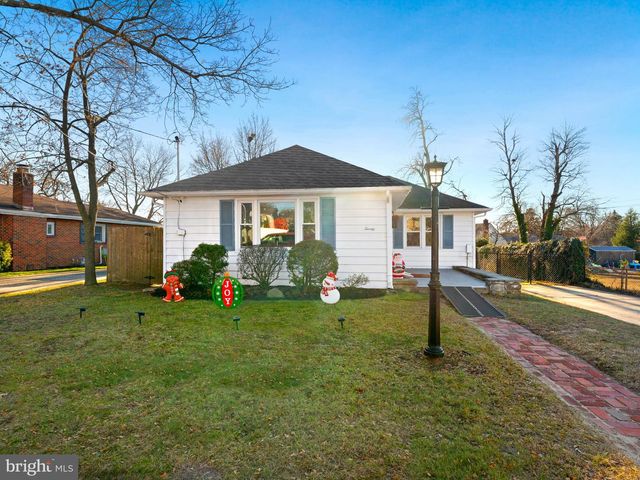 20 E LANDING RD, Blackwood, NJ 08012