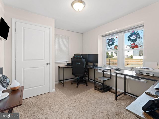 20 E LANDING RD, Blackwood, NJ 08012