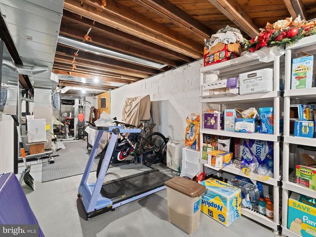 20 E LANDING RD, Blackwood, NJ 08012