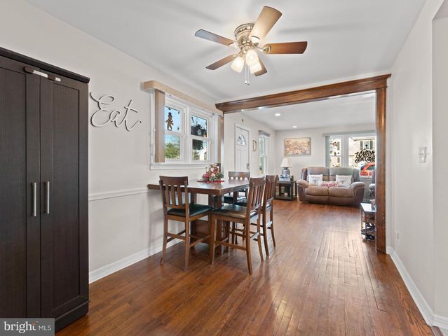 20 E LANDING RD, Blackwood, NJ 08012