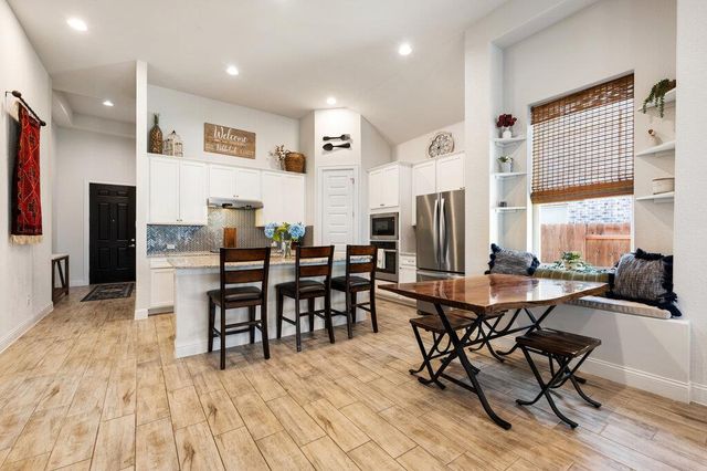 2306 Ambling TRL, Georgetown, TX 78628