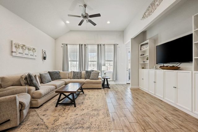 2306 Ambling TRL, Georgetown, TX 78628