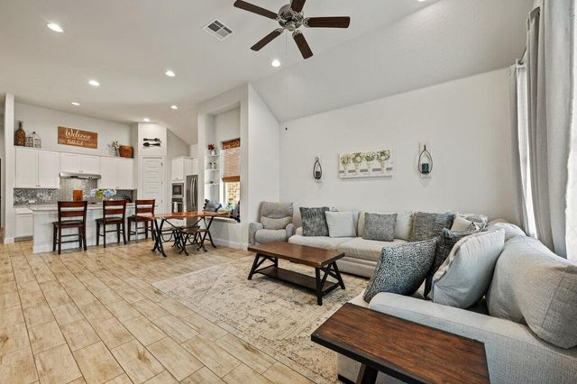 2306 Ambling TRL, Georgetown, TX 78628