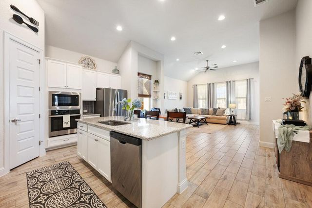 2306 Ambling TRL, Georgetown, TX 78628