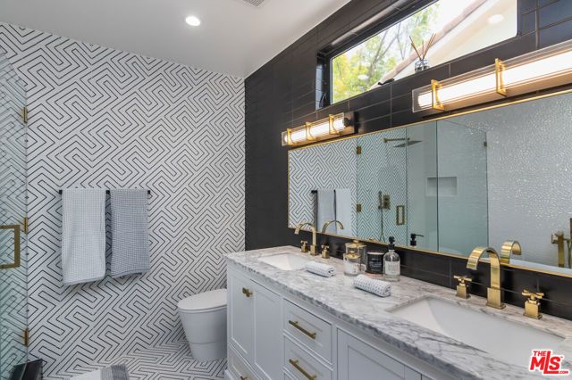 4821 Heaven Avenue, Woodland Hills (los Angeles), CA 91364