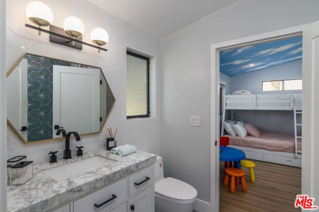 4821 Heaven Avenue, Woodland Hills (los Angeles), CA 91364