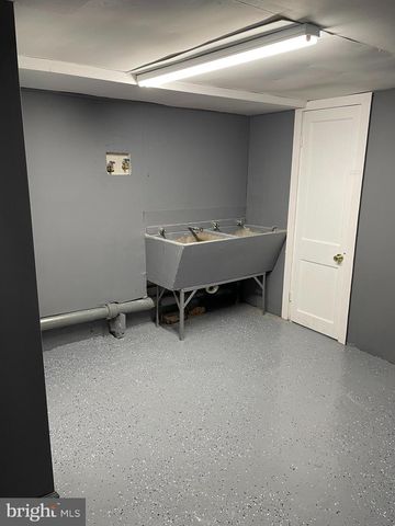 3211 CHESTERFIELD AVE, Baltimore, MD 21213