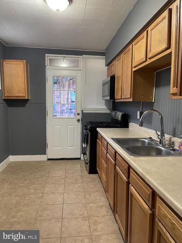 3211 CHESTERFIELD AVE, Baltimore, MD 21213