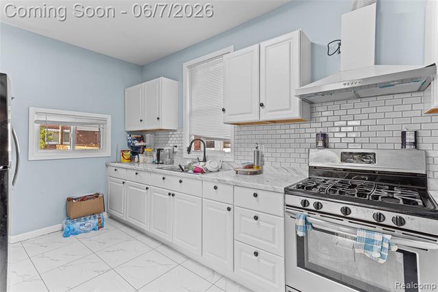 3328 Blaine Street, Detroit, MI 48206