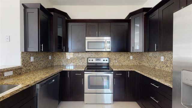 632 NE 20th Street 4, Wilton Manors, FL 33305