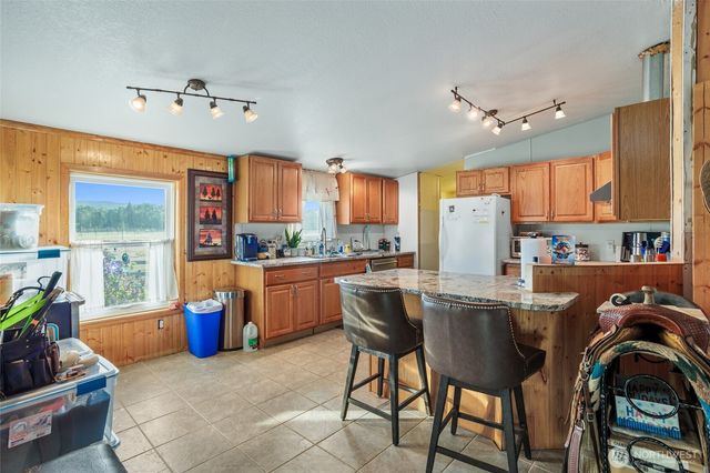12290 Washington Highway 10, Ellensburg, WA 98926