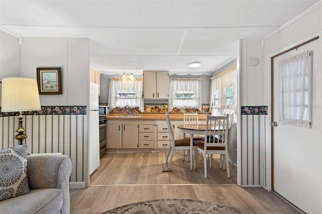 684 CINDI AVENUE, Leesburg, FL 34788