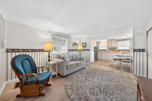 684 CINDI AVENUE, Leesburg, FL 34788