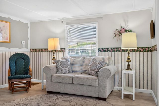 684 CINDI AVENUE, Leesburg, FL 34788