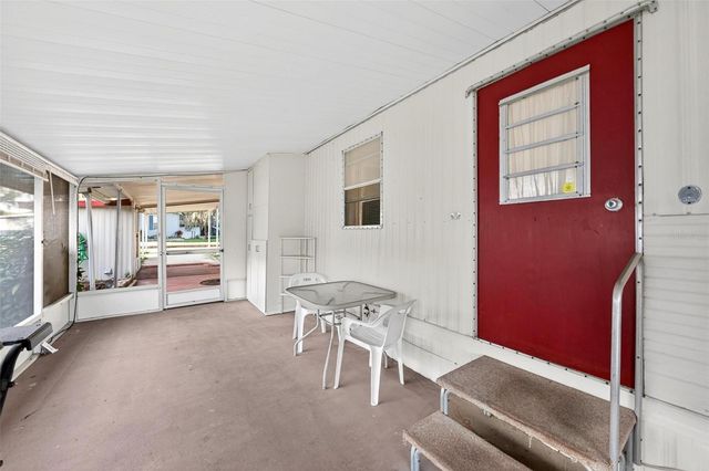 684 CINDI AVENUE, Leesburg, FL 34788