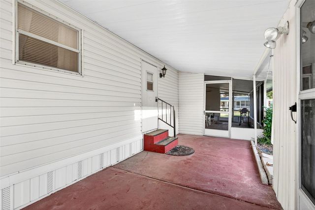 684 CINDI AVENUE, Leesburg, FL 34788