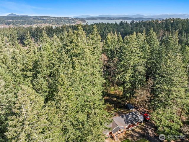 371 Sunset Drive, Oak Harbor, WA 98277