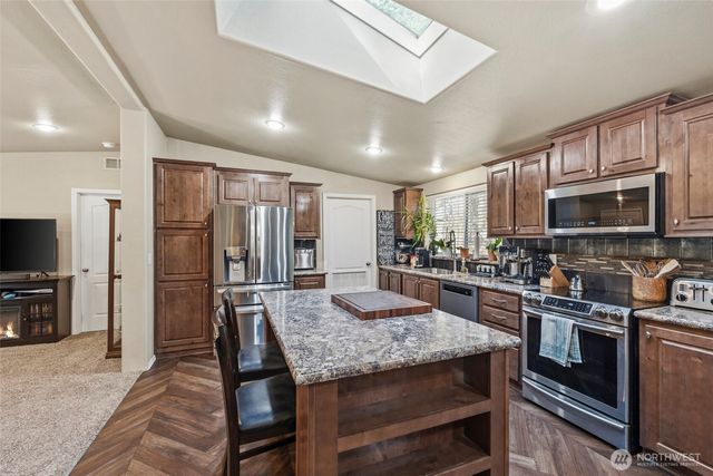 371 Sunset Drive, Oak Harbor, WA 98277