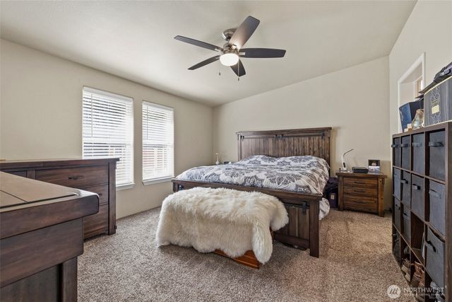 371 Sunset Drive, Oak Harbor, WA 98277