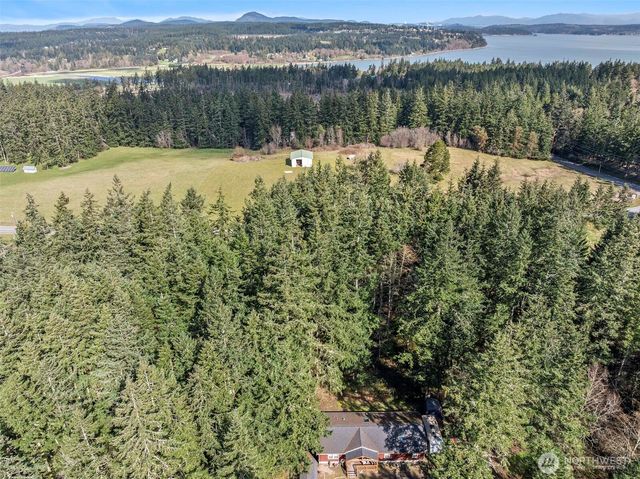 371 Sunset Drive, Oak Harbor, WA 98277