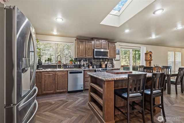 371 Sunset Drive, Oak Harbor, WA 98277