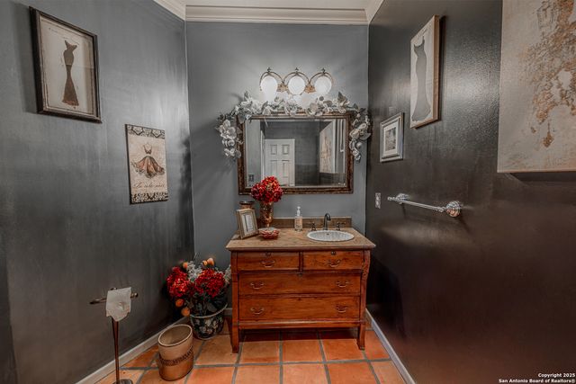 7802 Timber Top Dr, Boerne, TX 78015