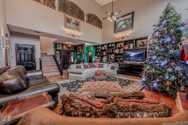 7802 Timber Top Dr, Boerne, TX 78015