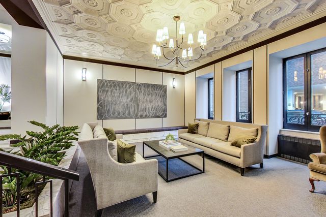 6101 N Sheridan Road 10E, Chicago, IL 60660