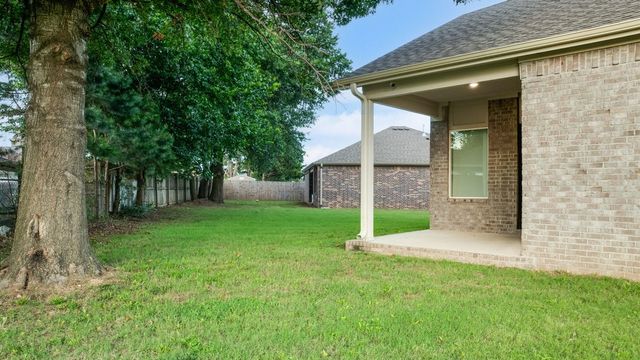 913 Sonoma Street, Rogers, AR 72758